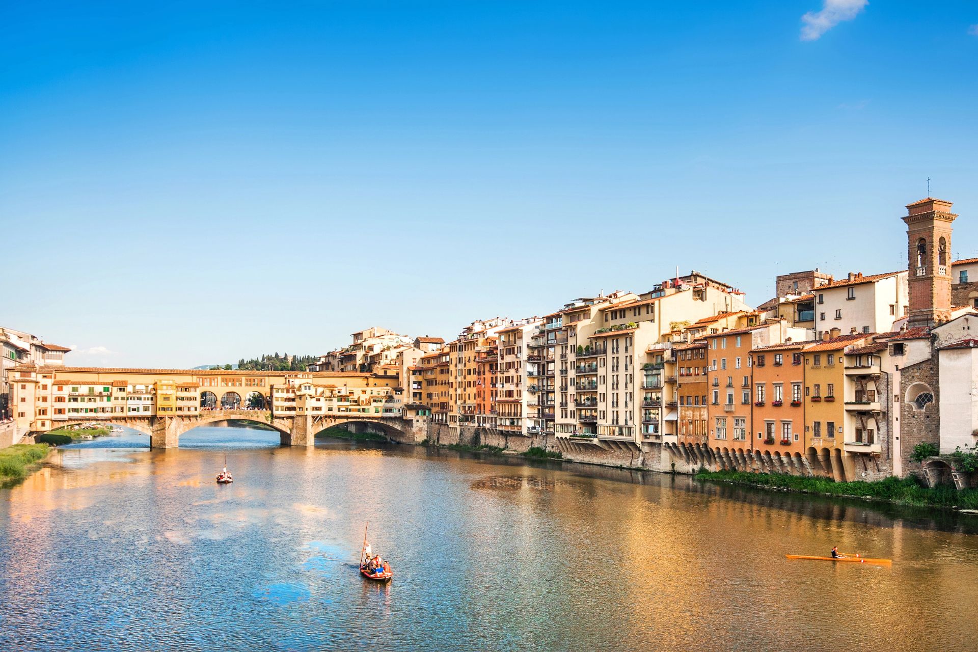 VISITA IN BATTELLO SULL'ARNO CON APERITIVO