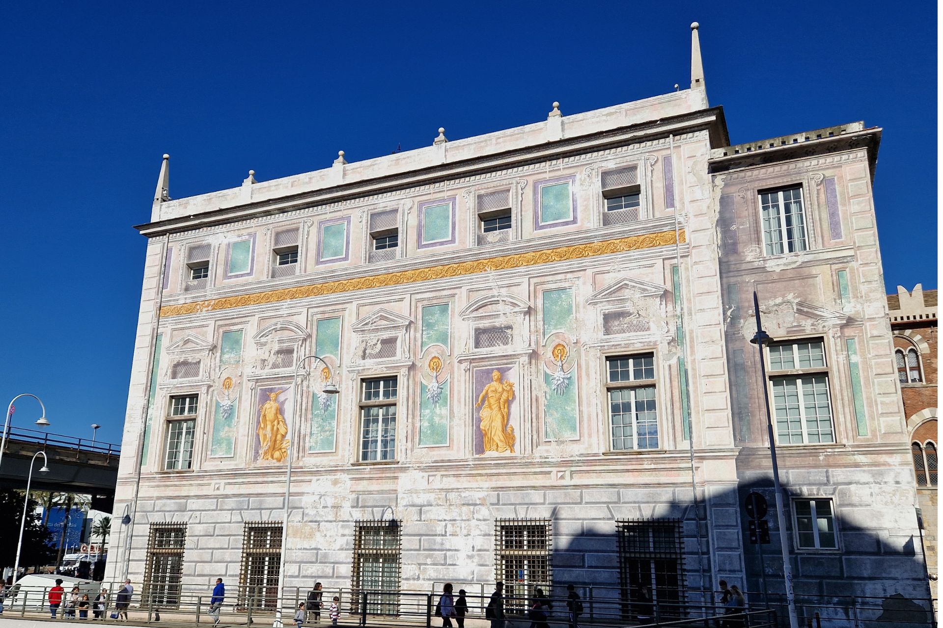 Segreti e Curiosità di Genova