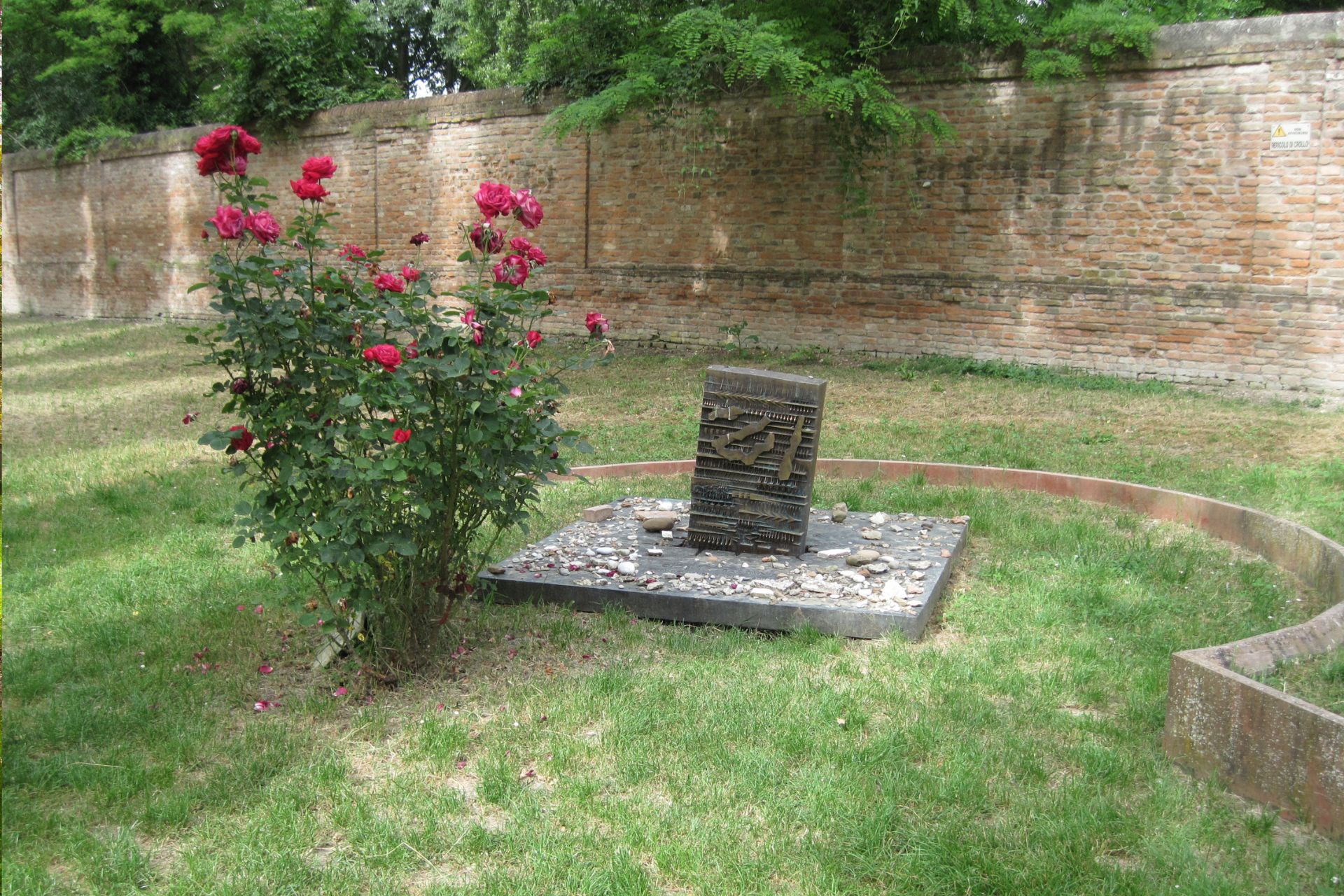 Cimitero Ebraico di Ferrara