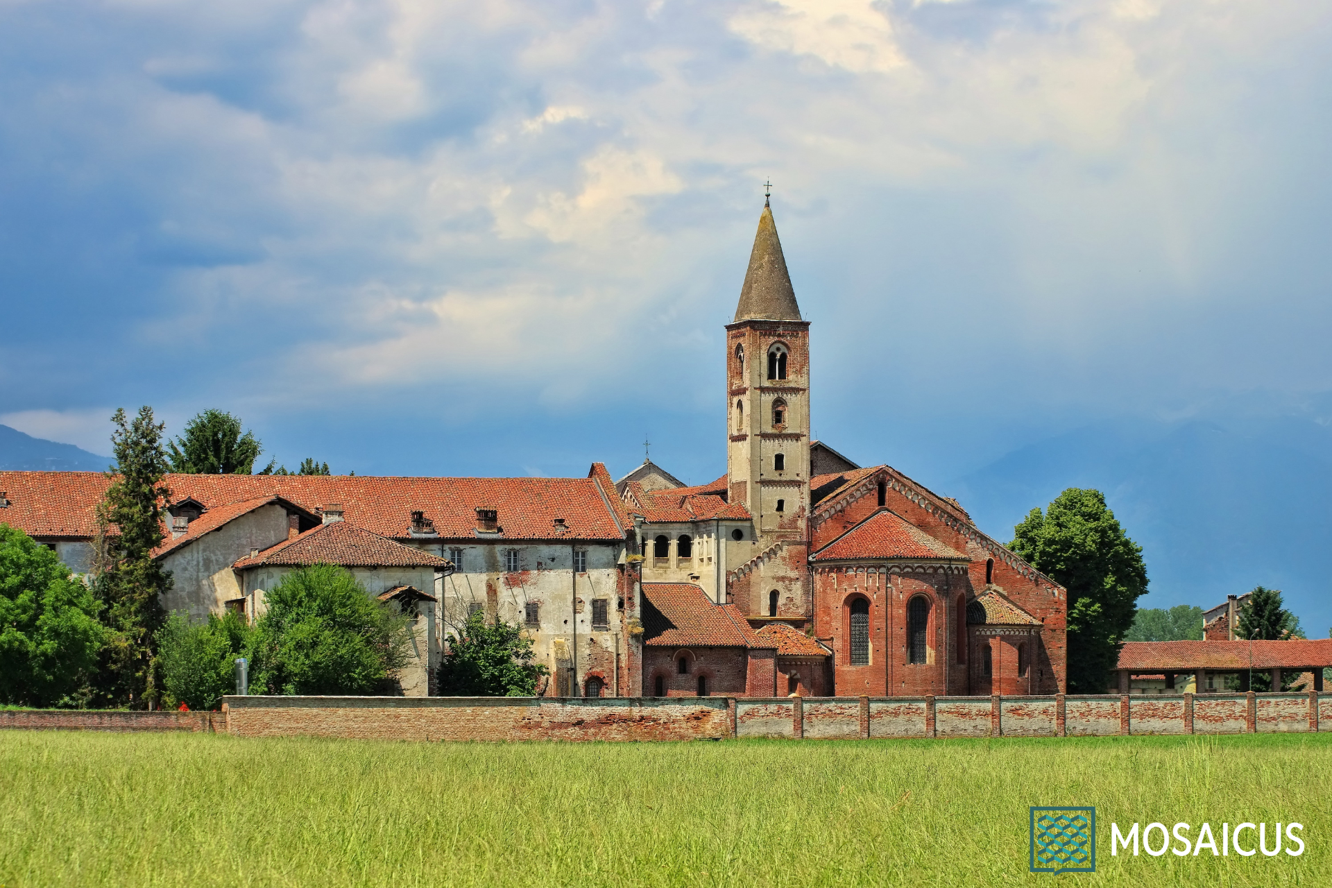Abbazia di Staffarda: il gioiello cistercense tra spiritualità e mistero