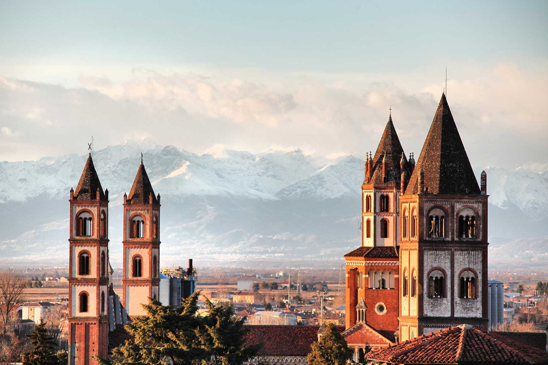 Basilica di Sant’Andrea a Vercelli: il capolavoro tra romanico e gotico
