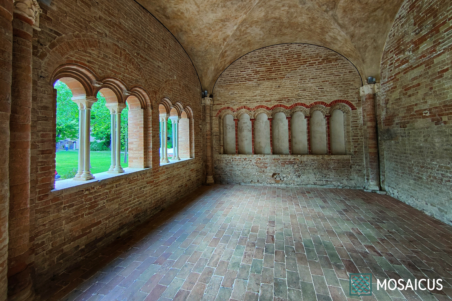 Abbazia di Chiaravalle di Fiastra