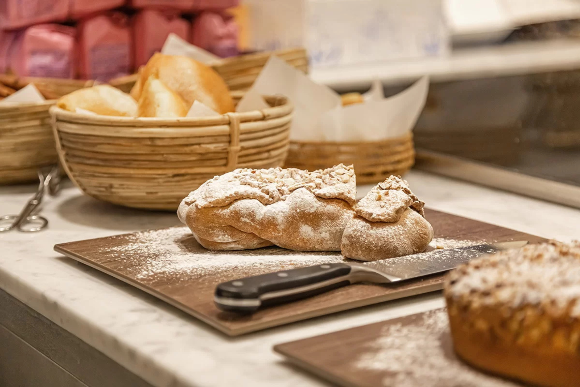 Botteghe storiche e antico biscottificio di prato