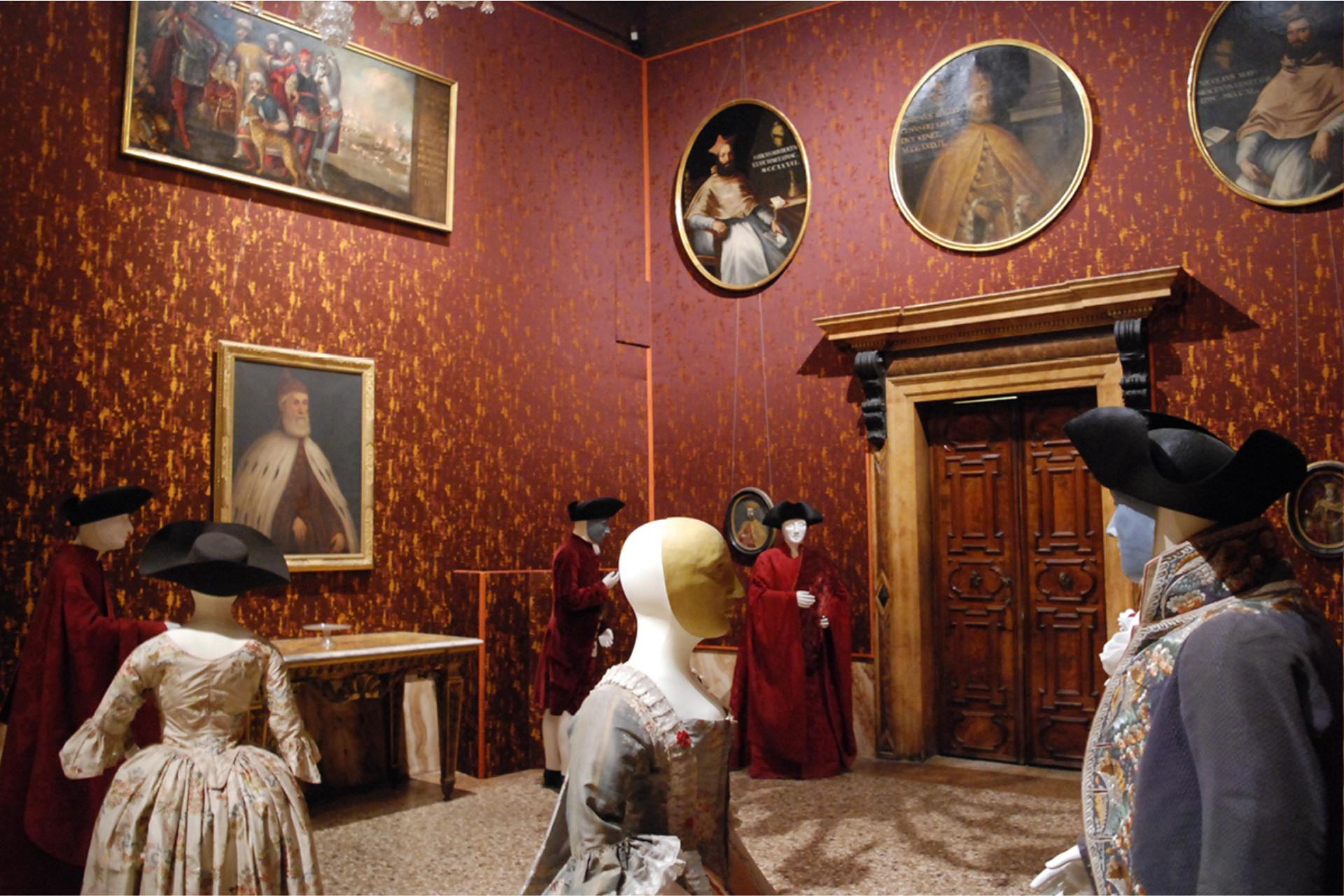 Palazzo Mocenigo a Venezia: il museo del profumo e del costume