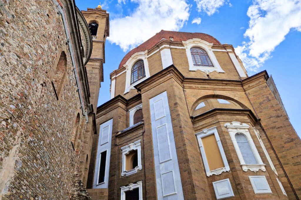 Esterno delle Cappelle Medicee a Firenze