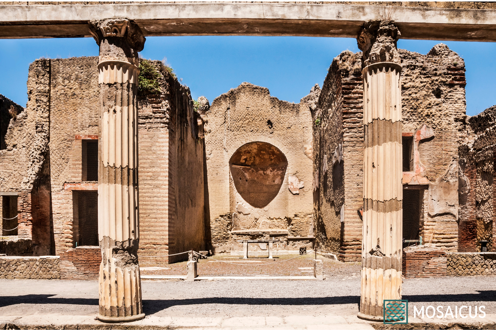 Parco Archeologico di Ercolano: scavi tra domus, Villa dei Papiri e reperti romani
