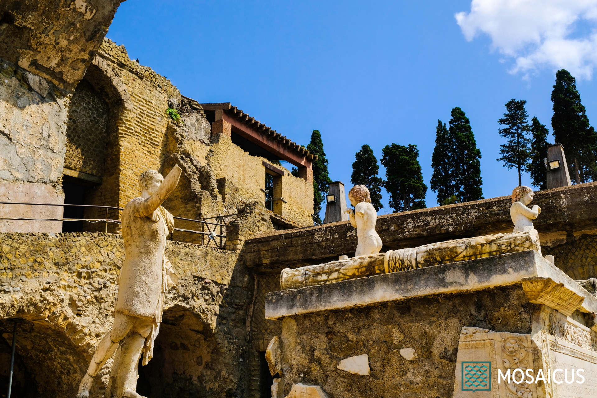 Parco Archeologico di Ercolano: scavi tra domus, Villa dei Papiri e reperti romani
