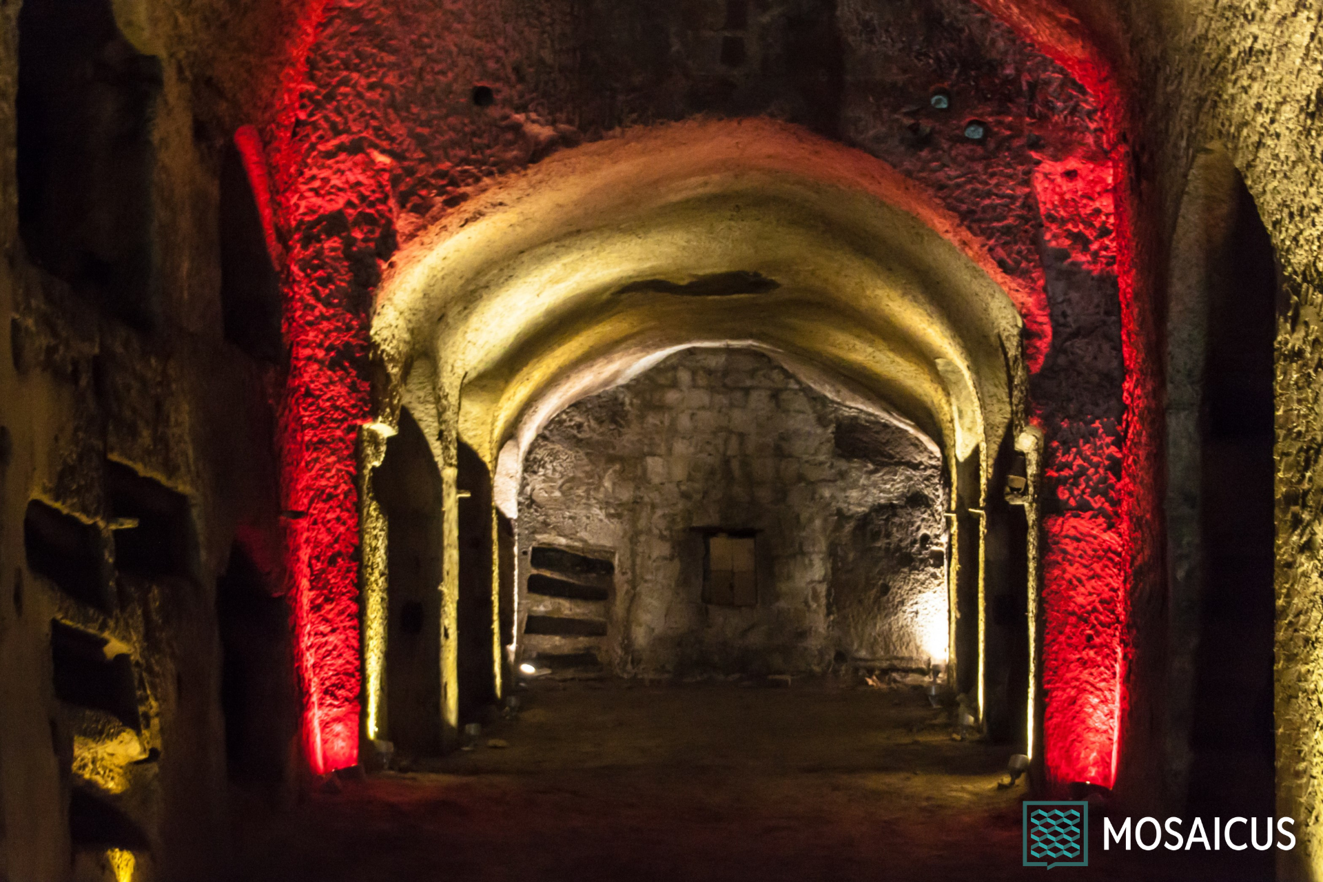 Rione Sanità di Napoli tra catacombe, palazzi e Cimitero delle Fontanelle