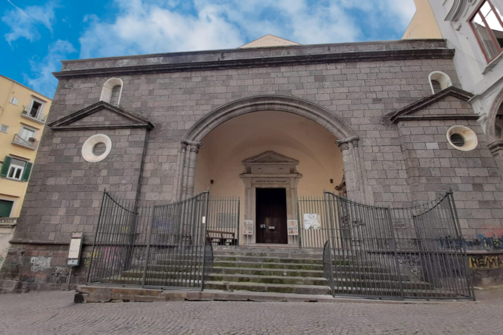 Sant’Anna dei Lombardi a Napoli: capolavoro del Rinascimento