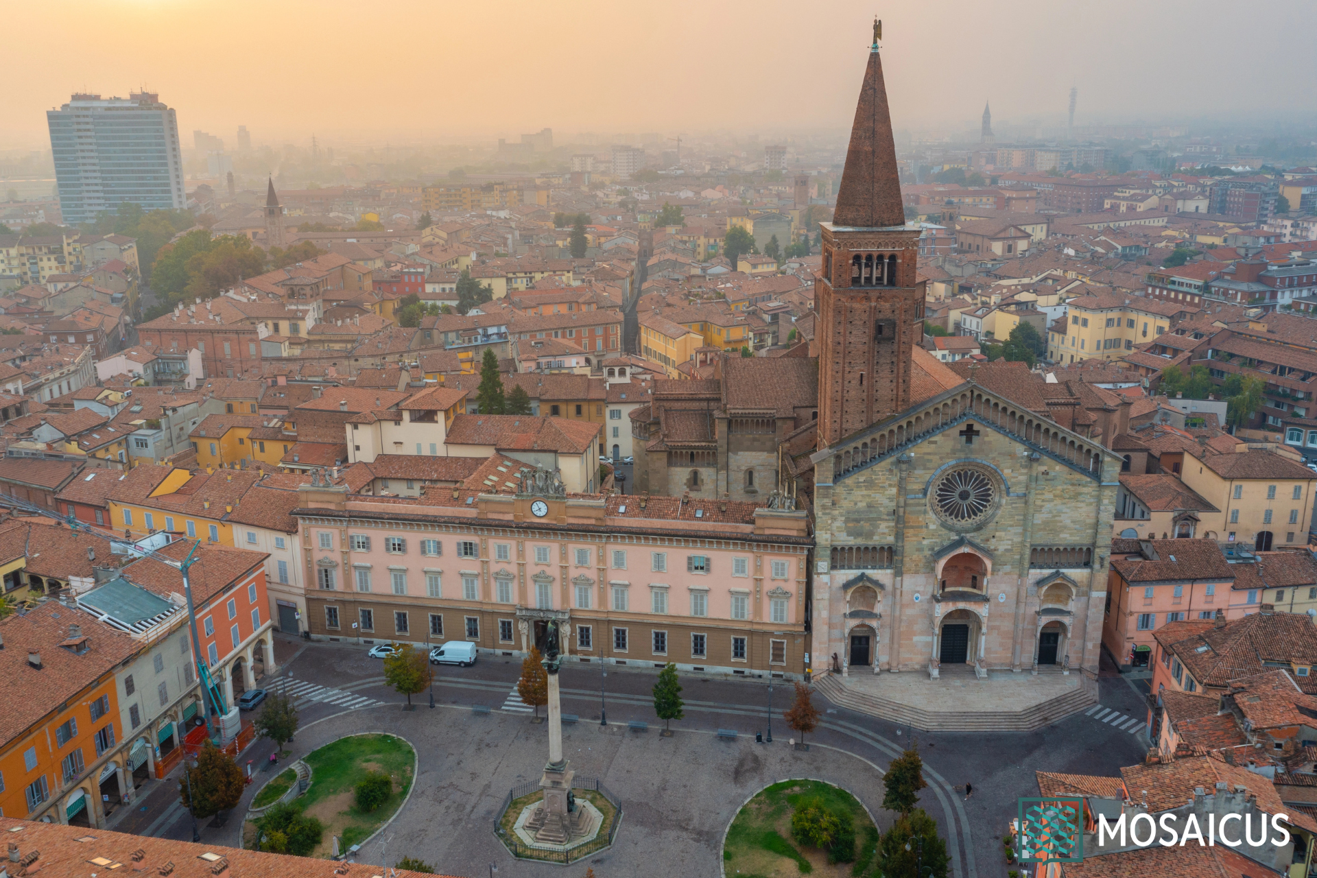Duomo di Piacenza e Museo Kronos