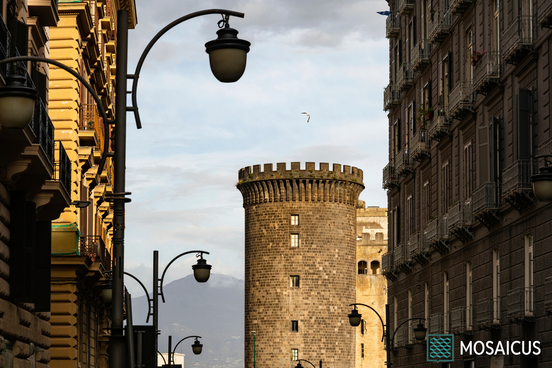 Maschio Angioino, Castel Nuovo a Napoli