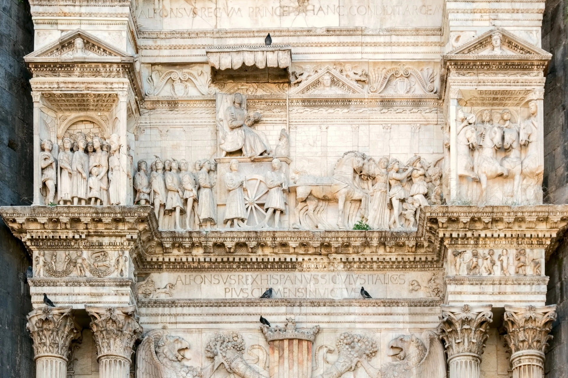 Dettaglio del Portale d'ingresso del Maschio Angioino