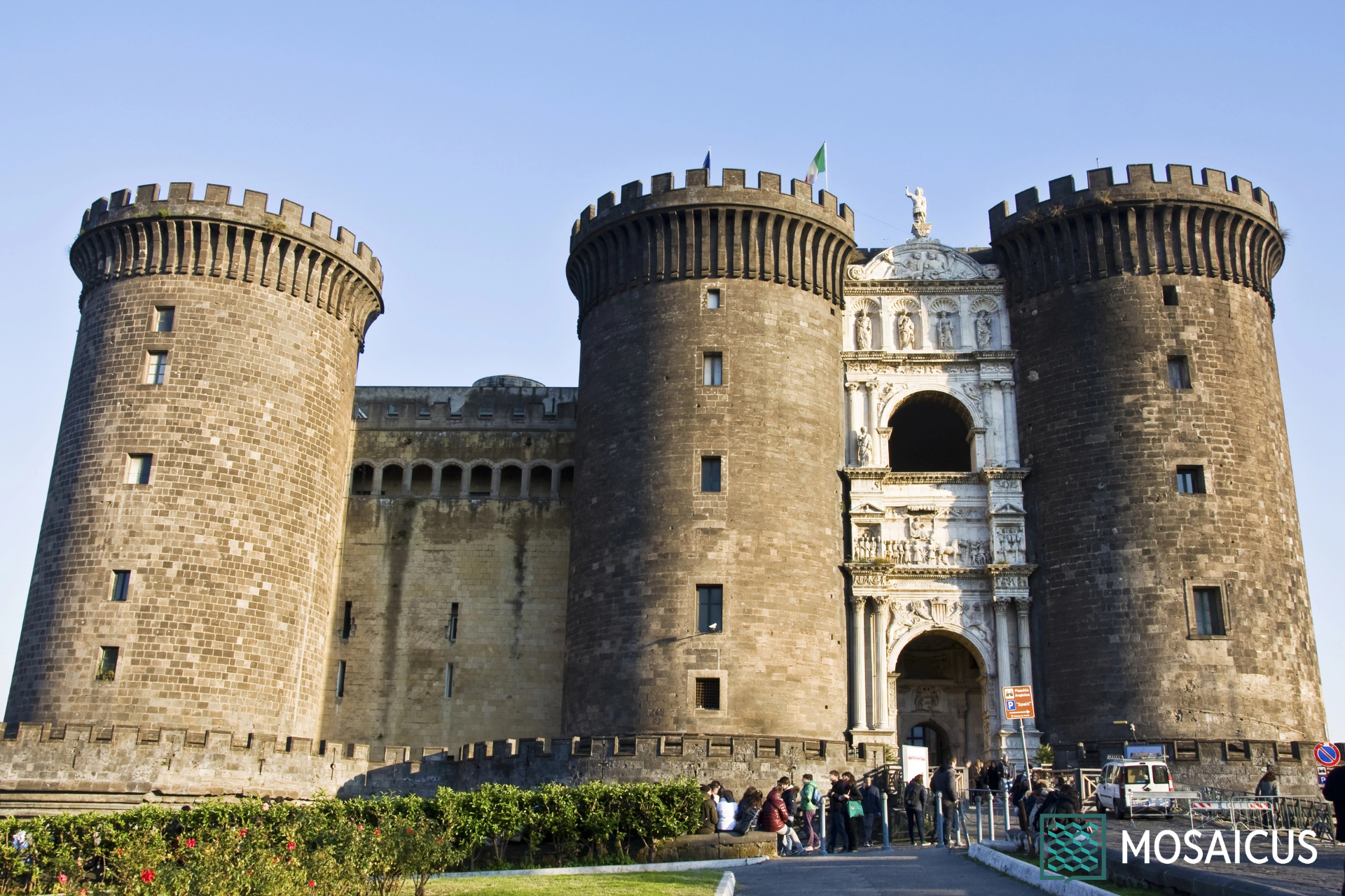 Maschio Angioino, Castel Nuovo a Napoli